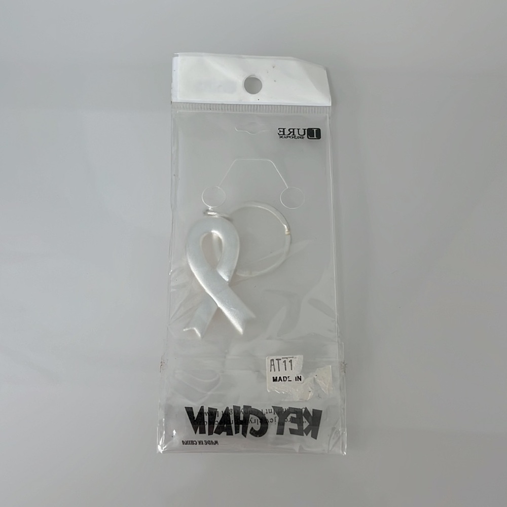 Yellow Orange Silver Ribbon Key Chain Ring New in Package - Picture 3 of 4